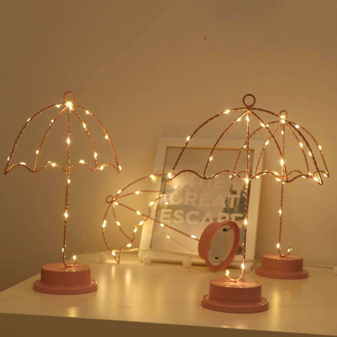Creative Umbrella Pink Iron LED Decorative Battery USB Night Light Table Lamp