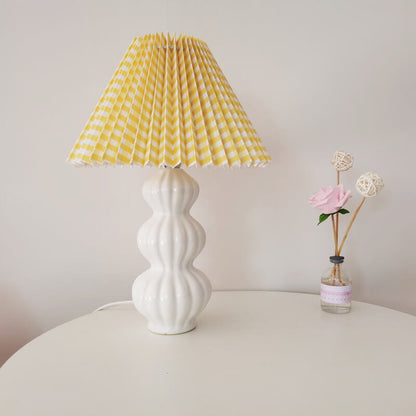 Traditional European Creative Pleated Ceramic Cloth 1-Light Table Lamp