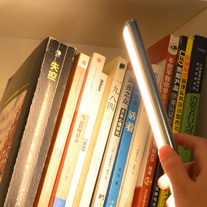 مصباح حائط LED مكعبي الشكل بتصميم عصري بسيط مع مستشعر تلقائي لغرفة المعيشة 