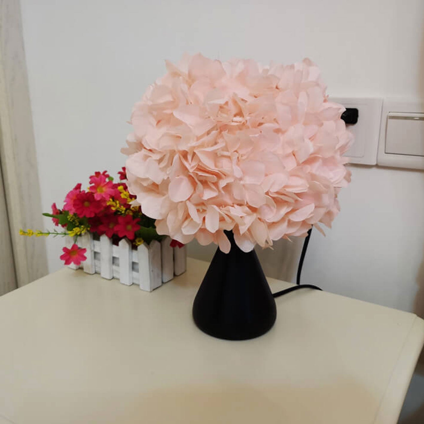 Fabric Simulation Gourd Flower Bouquet Design 1-Light Table Lamp