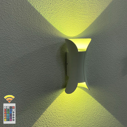 مصباح حائط LED مستطيل الشكل من الألومنيوم المقاوم للماء بتصميم عصري بسيط للفناء الخارجي 