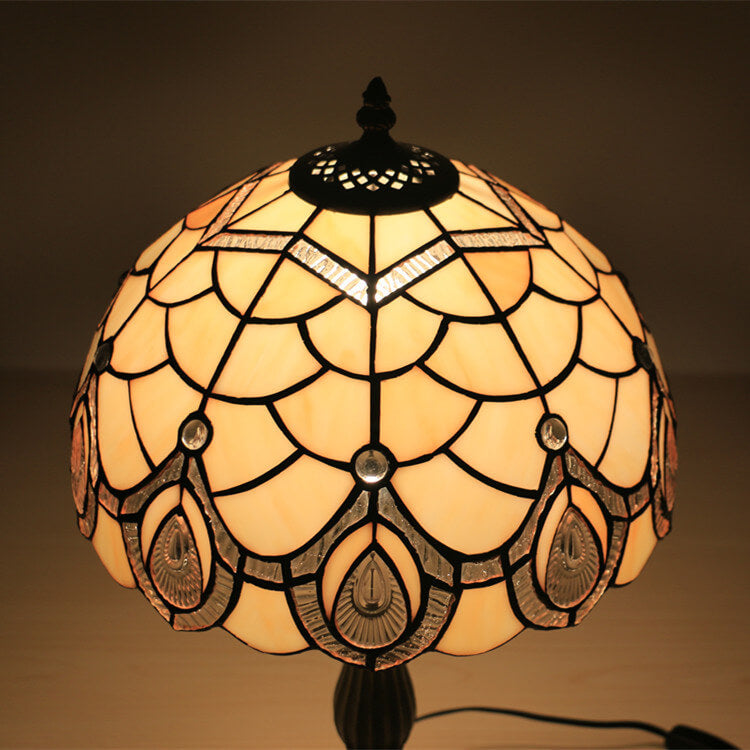 Tiffany Retro Lotus Resin Base Stained Glass 1-Light Table Lamp