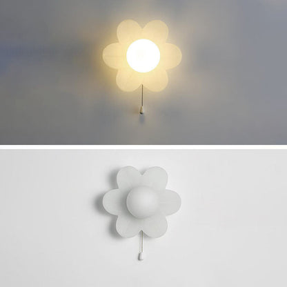 مصباح حائط LED بتصميم زهرة كريمية بسيط وحديث لغرفة النوم 