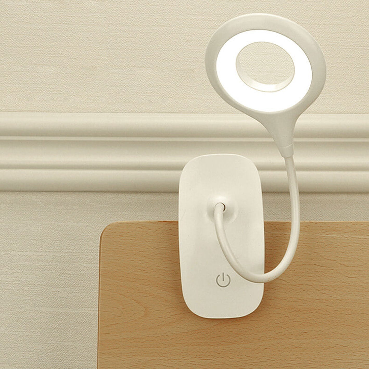 Simple Creative Foldable Round Shade Rechargeable Clips LED Desk Lamp