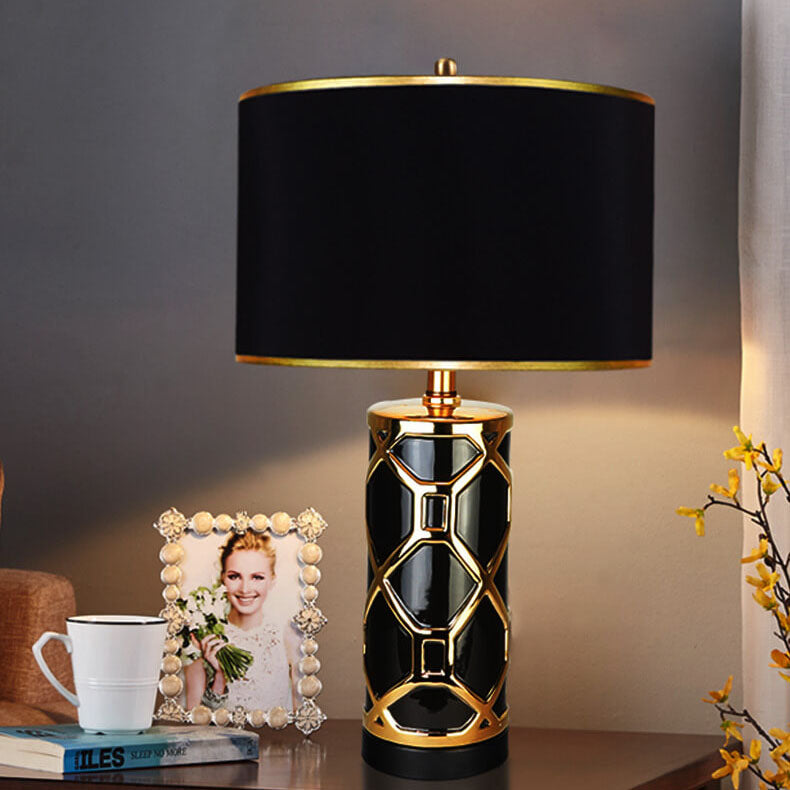 Nordic Light Luxury Ceramic 1-Light Table Lamp