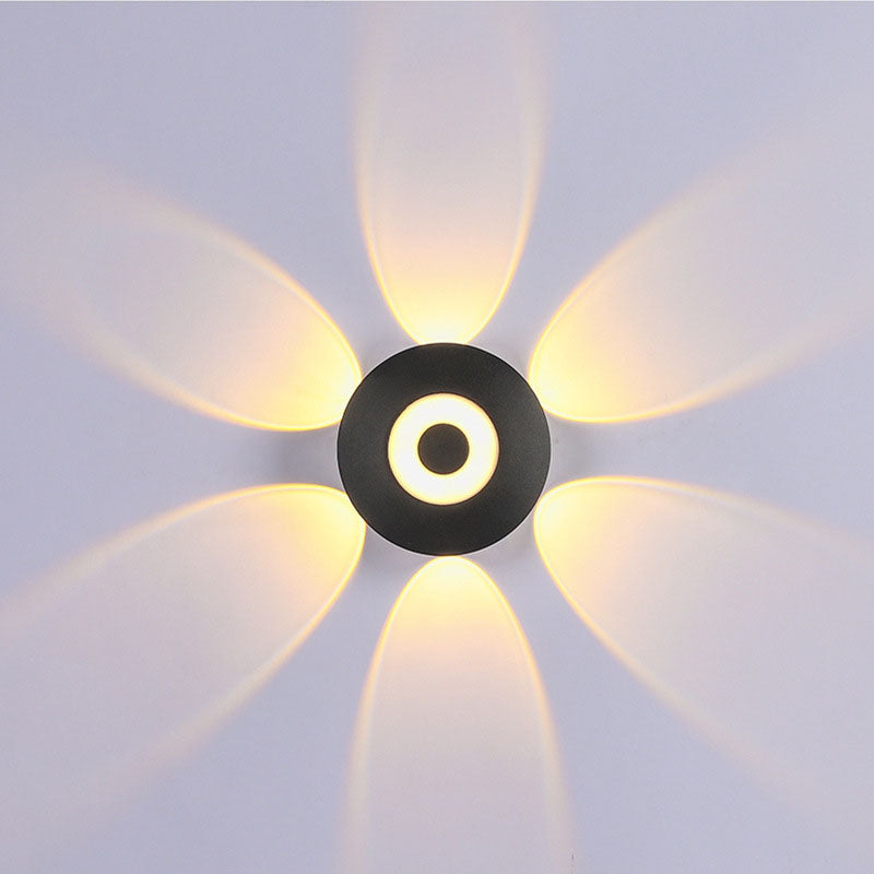 مصباح حائط LED دائري من الألومنيوم بتصميم إسكندنافي معاصر للفناء الخارجي 