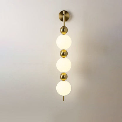 مصباح حائط LED بسلسلة من القرع بتصميم بسيط على الطراز الاسكندنافي 