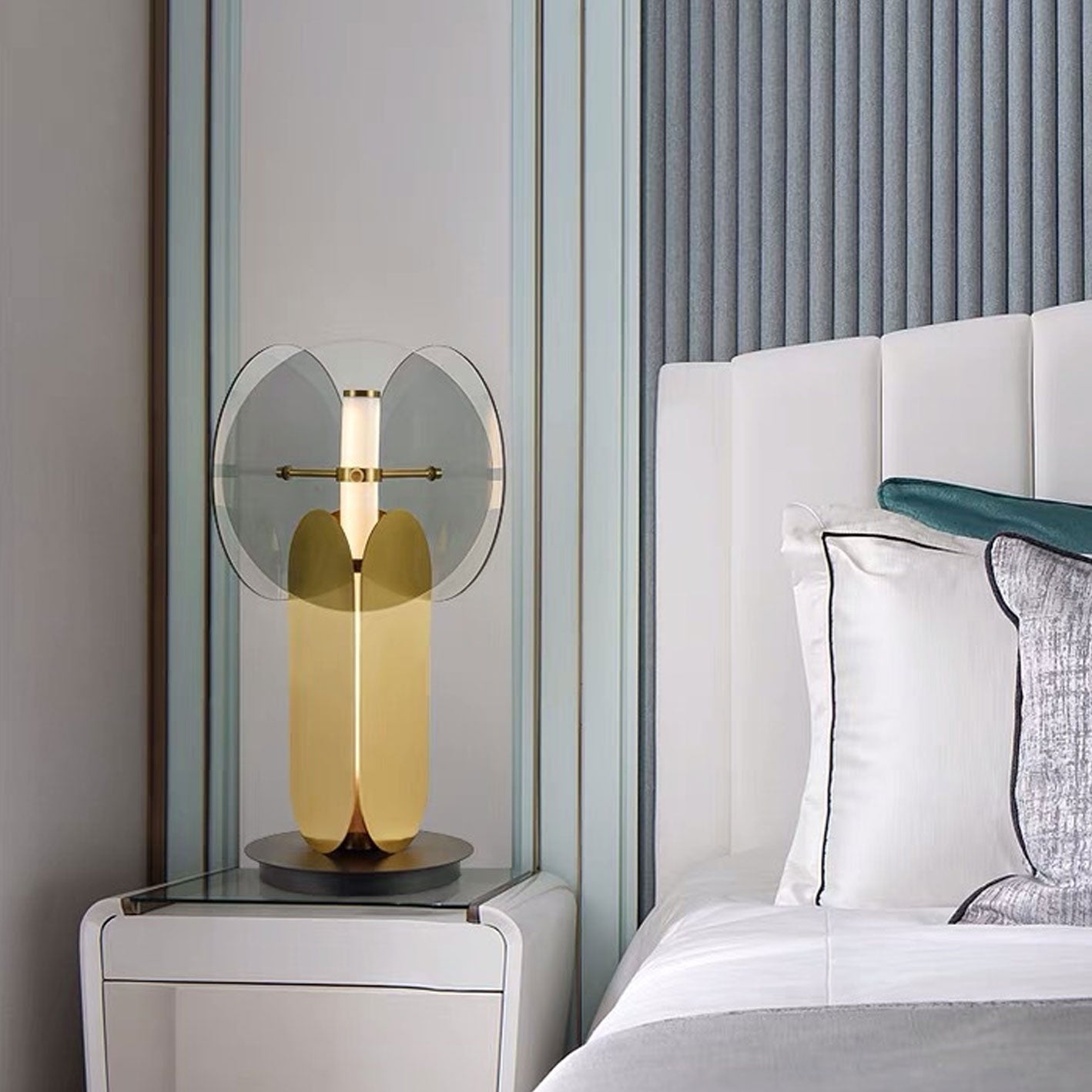 Modern Creative Splicing Glass Iron LED Table Lamp