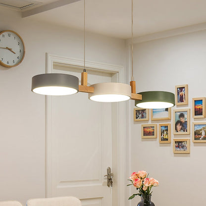 ثريا جزيرة LED معاصرة من الخشب الصلب مصنوعة من الأكريليك والمعدن بتصميم دائري على طراز الماكارون الإسكندنافي لغرفة الطعام 