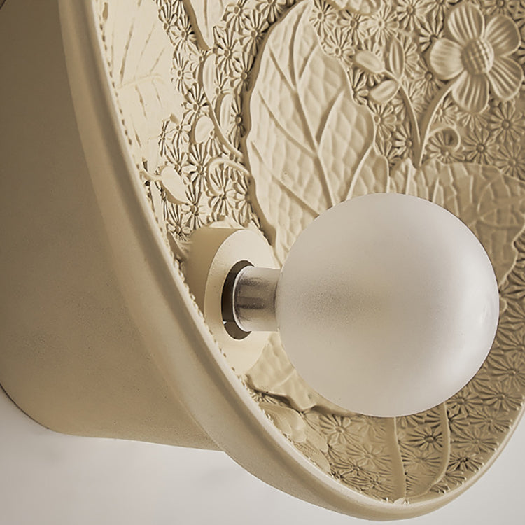 Traditional Vintage Carved Round Disc Resin 1-Light Wall Sconce Lamp For Bedroom