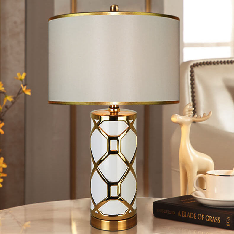 Nordic Light Luxury Ceramic 1-Light Table Lamp