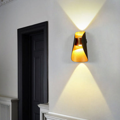 مصباح حائط LED مقاوم للماء بتصميم إبداعي وعصري وبسيط للشرفة الخارجية 