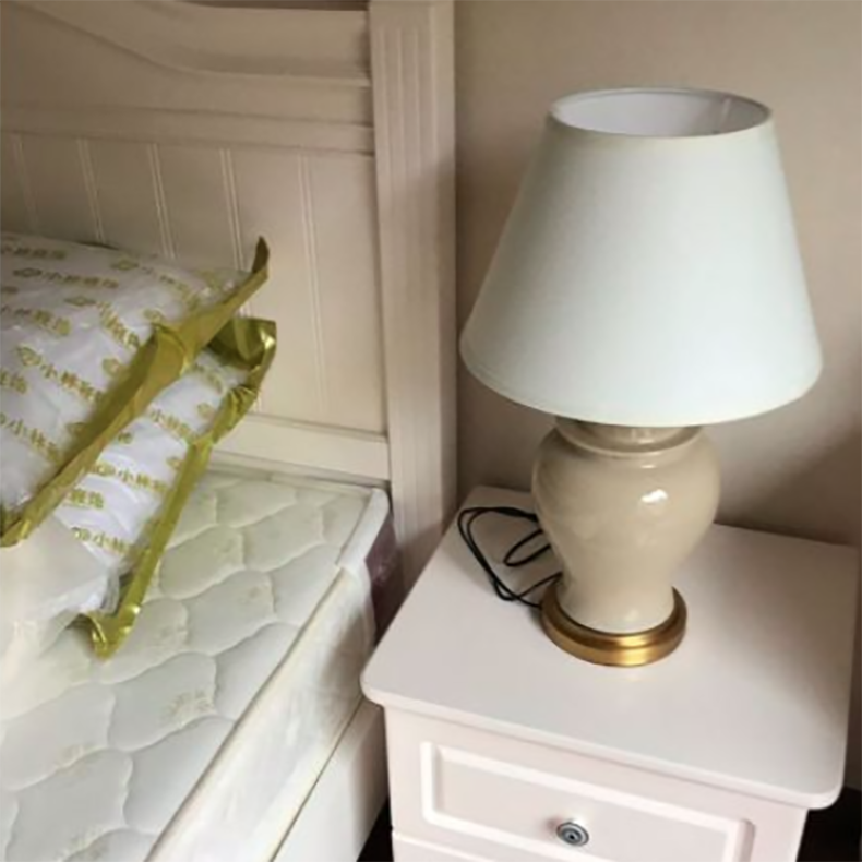 Traditional Chinese Fabric Shade Ceramic Vase Base 1-Light Table Lamp For Study