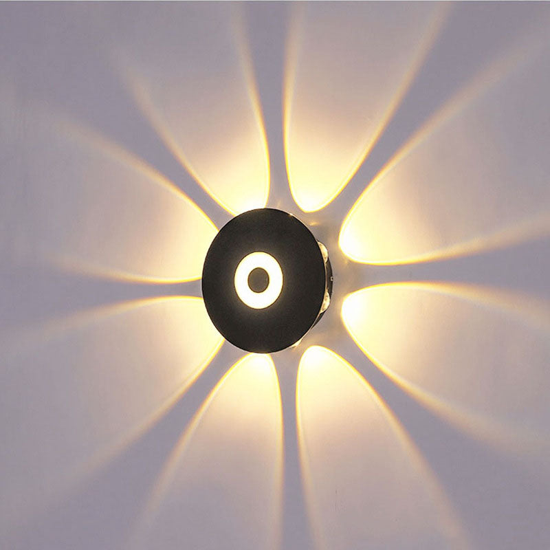 مصباح حائط LED دائري من الألومنيوم بتصميم إسكندنافي معاصر للفناء الخارجي 