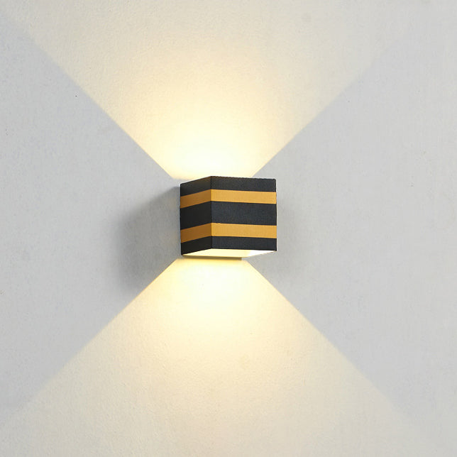 Outdoor Minimalist Square Cube Aluminum Waterproof LED Wall Sconce Lamp