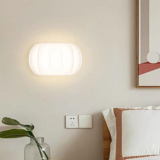 مصباح حائط LED حديدي على شكل قرع من الأكريليك بتصميم عصري بسيط لغرفة النوم 