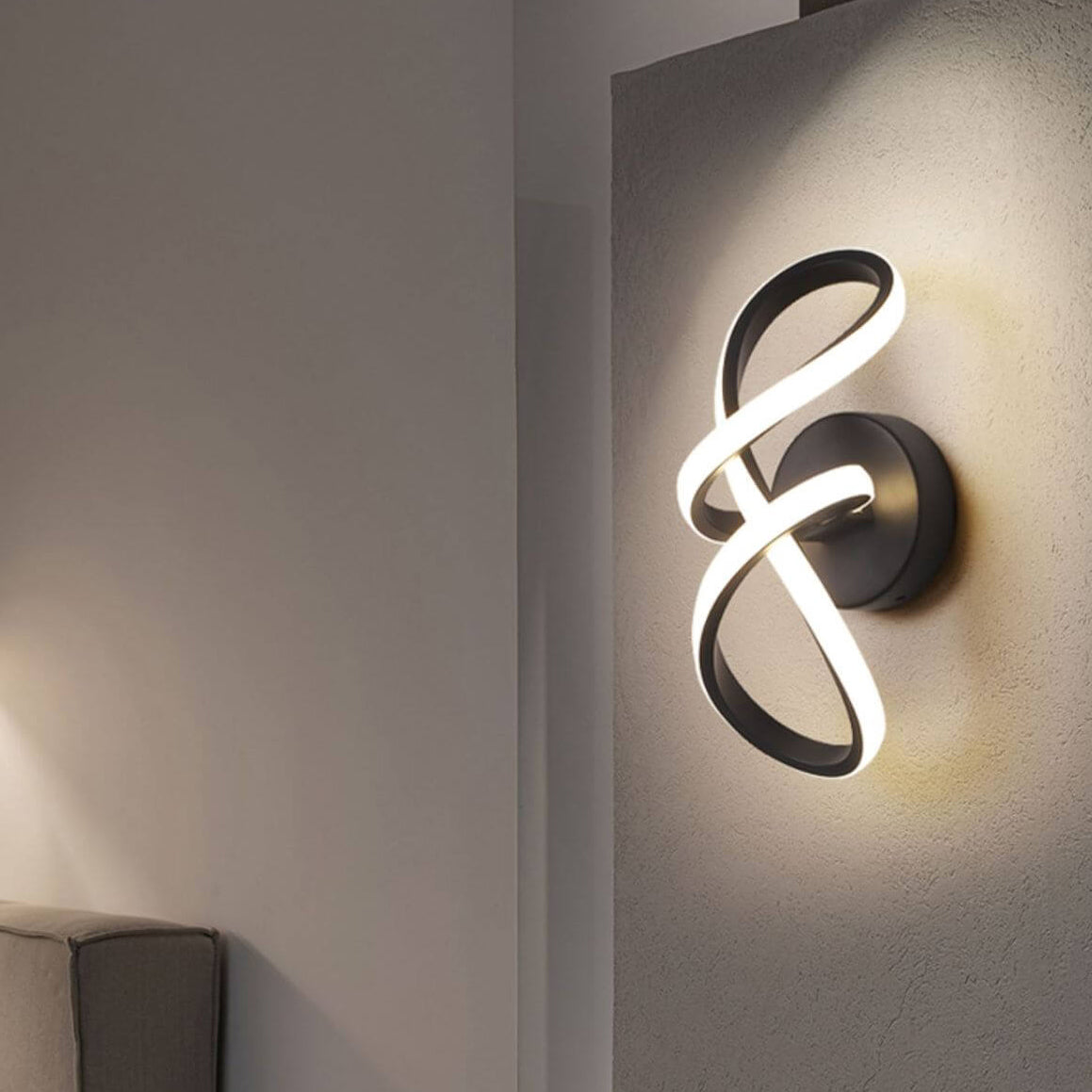 مصباح حائط LED من الألومنيوم بتصميم خط ملتوي بسيط على الطراز الاسكندنافي 