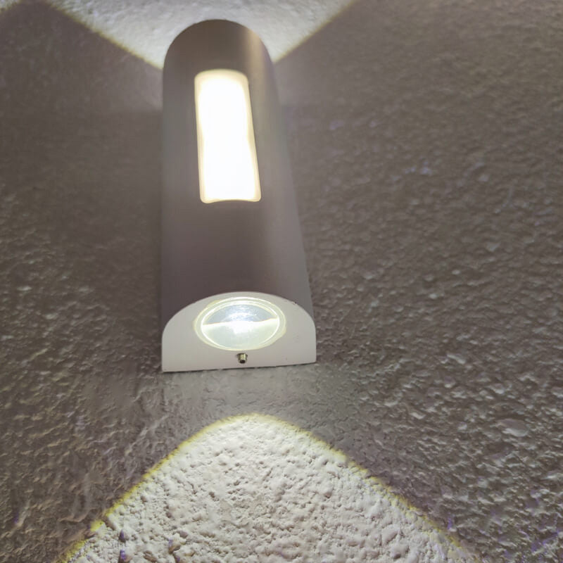 مصباح حائطي LED خارجي بتصميم أسطواني عصري وبسيط 