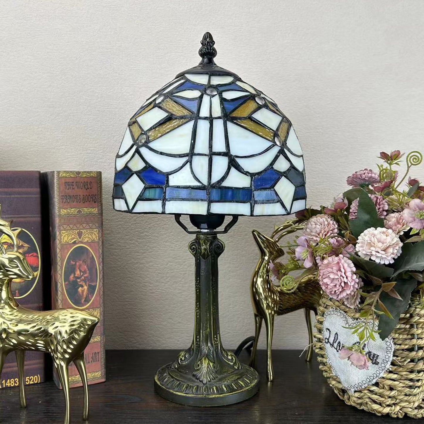 Traditional Tiffany Alloy Glass Dome Flower 1-Light Table Lamp For Bedside