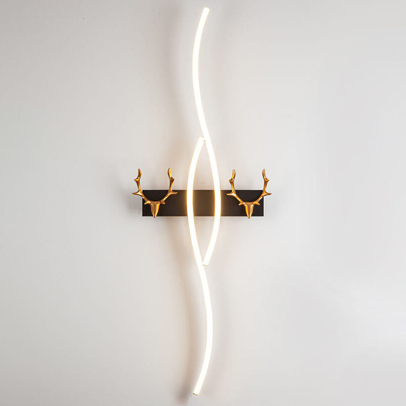 مصباح حائط LED من Nordic Light بتصميم شريطي فاخر منحني على شكل قرن الوعل 