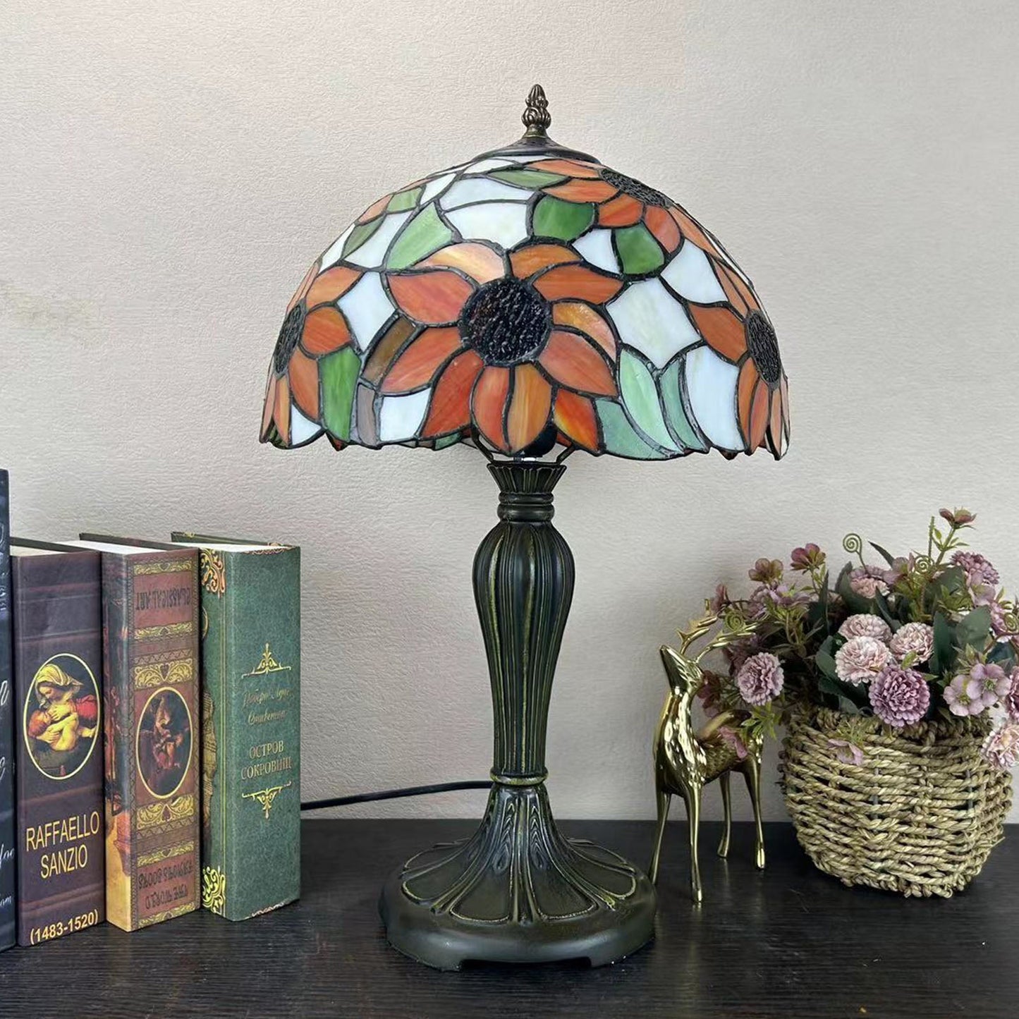 Traditional Tiffany Metal Glass Dome Grape Flower Dragonfly Butterfly 1-Light Table Lamp For Bedside