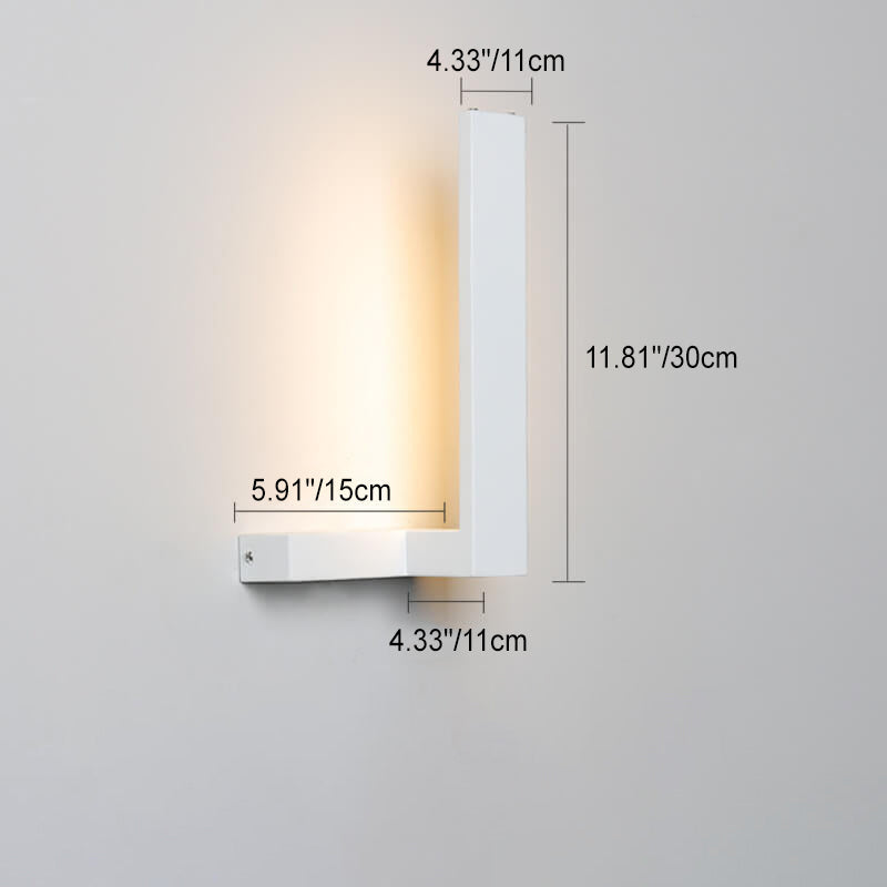 مصباح حائط LED مستطيل الشكل مصنوع من الحديد والأكريليك بتصميم عصري بسيط 