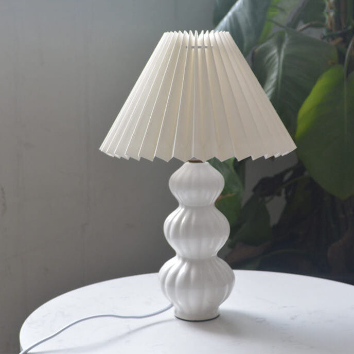 Retro Lattice Pleated Shade Ceramic 1-Light Table Lamp