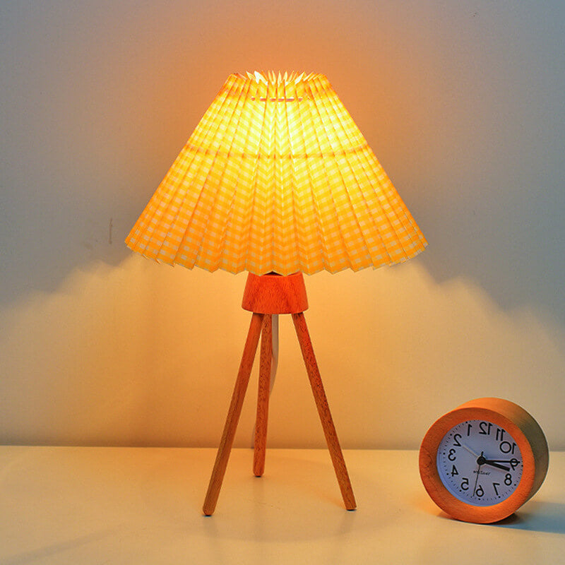 Retro Pleated Scalloped 1-Light Standing Table Lamp
