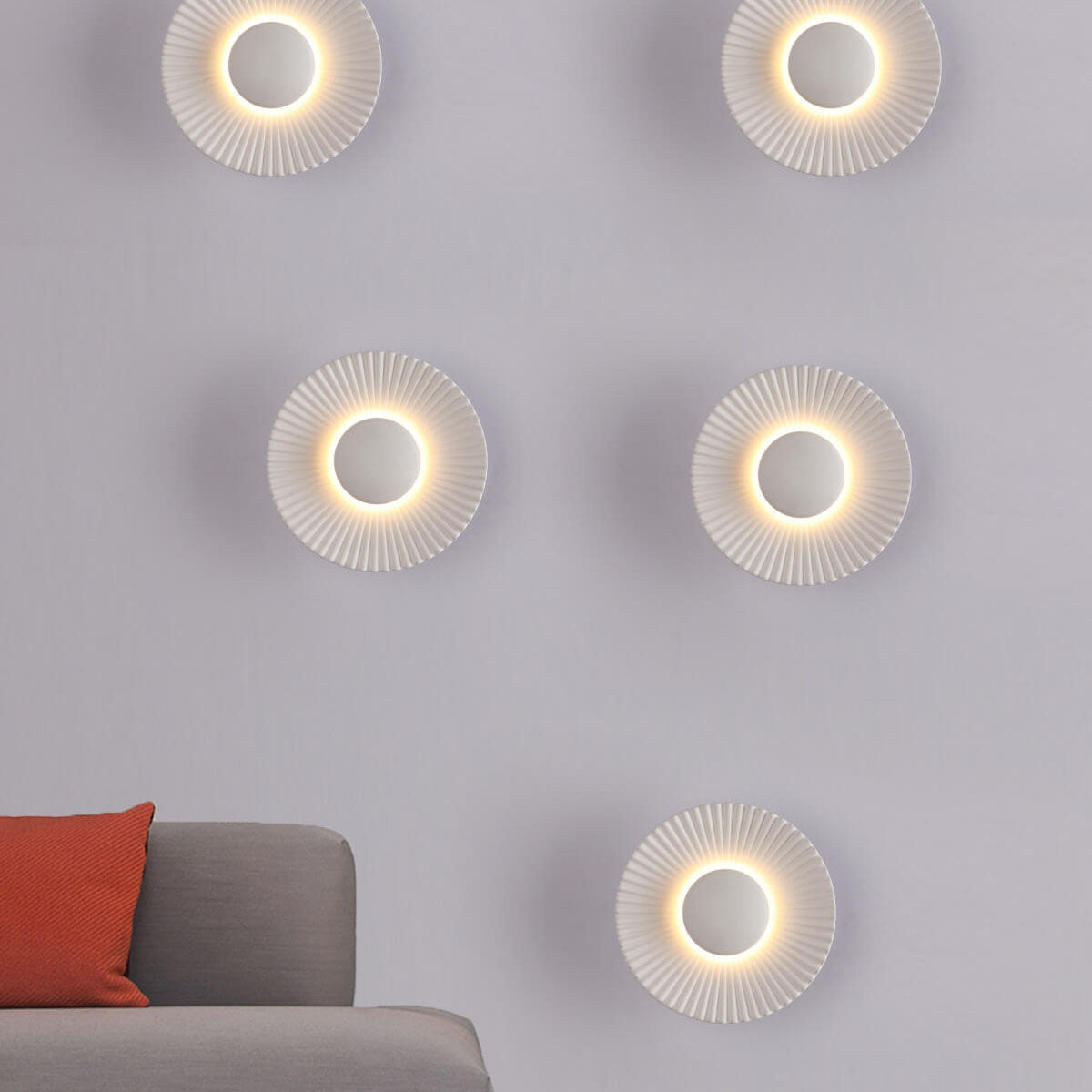 مصباح حائط LED حديث من الألومنيوم بتصميم صدفي دائري مع إضاءة واحدة 