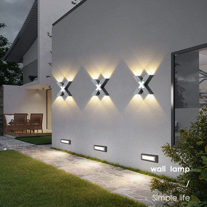 モダンな防水型X字型LED 4灯屋外壁取り付け用燭台ランプ