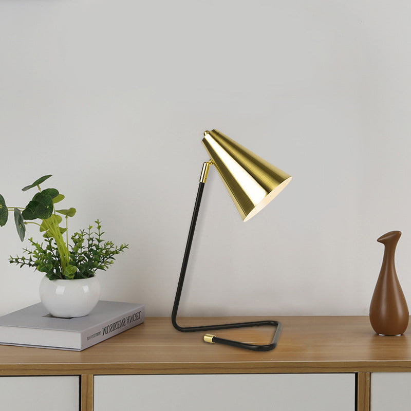 Simple Iron Bell Shade Triangle 1-Light Table Lamp