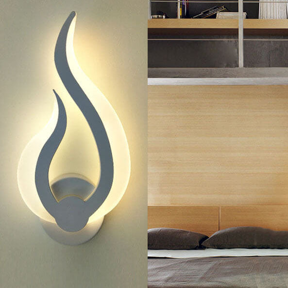 مصباح حائط LED بتصميم عصري بسيط مصنوع من الأكريليك على شكل لهب مزود بمصباح واحد 
