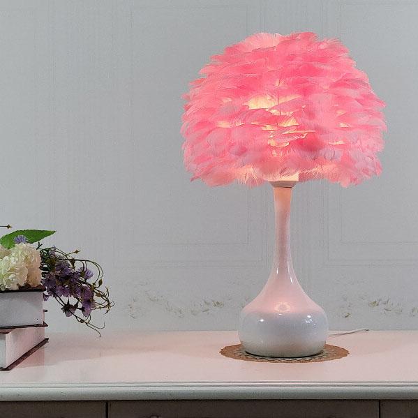 Modern Feather 1-Light Globe Teardrop Base Table Lamp