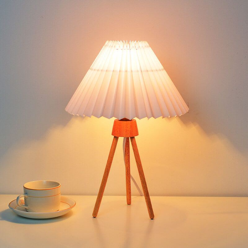 Retro Pleated Scalloped 1-Light Standing Table Lamp