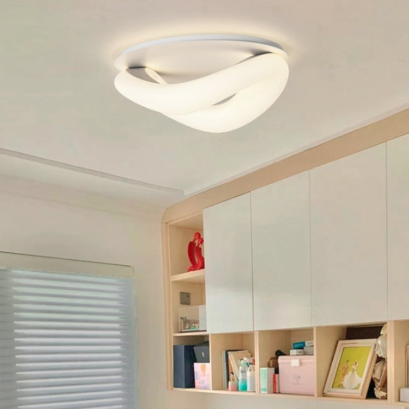 مصباح سقف LED بتصميم عصري بسيط من البولي إيثيلين المموج ذو حلقة مثبتة في السقف لغرفة النوم