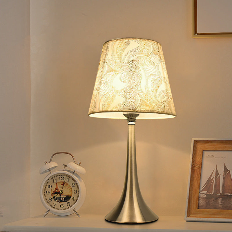 Traditional Farmhouse Iron Fabric Multi-Style 1-Light Table Lamp