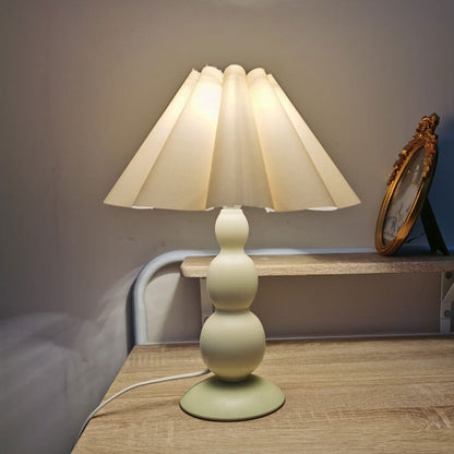 Vintage Petal Pleated Fabric Shade Gourd Base 1-Light Table Lamp