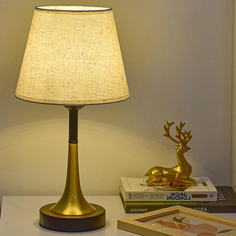 European Retro Metal Fabric USB Remote Control LED Table Lamp