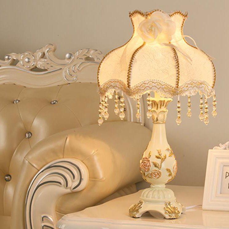 European Retro Light Luxury Carving Resin Fabric Alloy 1-Light Table Lamp