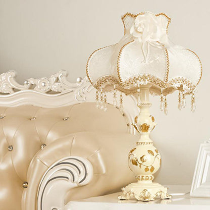 European Retro Light Luxury Carving Resin Fabric Alloy 1-Light Table Lamp