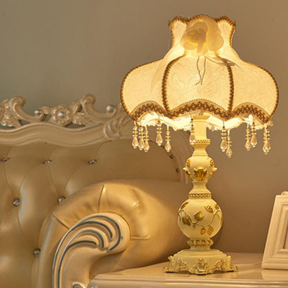 European Retro Light Luxury Carving Resin Fabric Alloy 1-Light Table Lamp