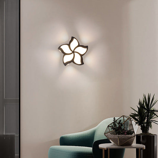 مصباح حائط LED بتصميم عصري بسيط مصنوع من الألومنيوم ومظلة أكريليك لغرفة النوم