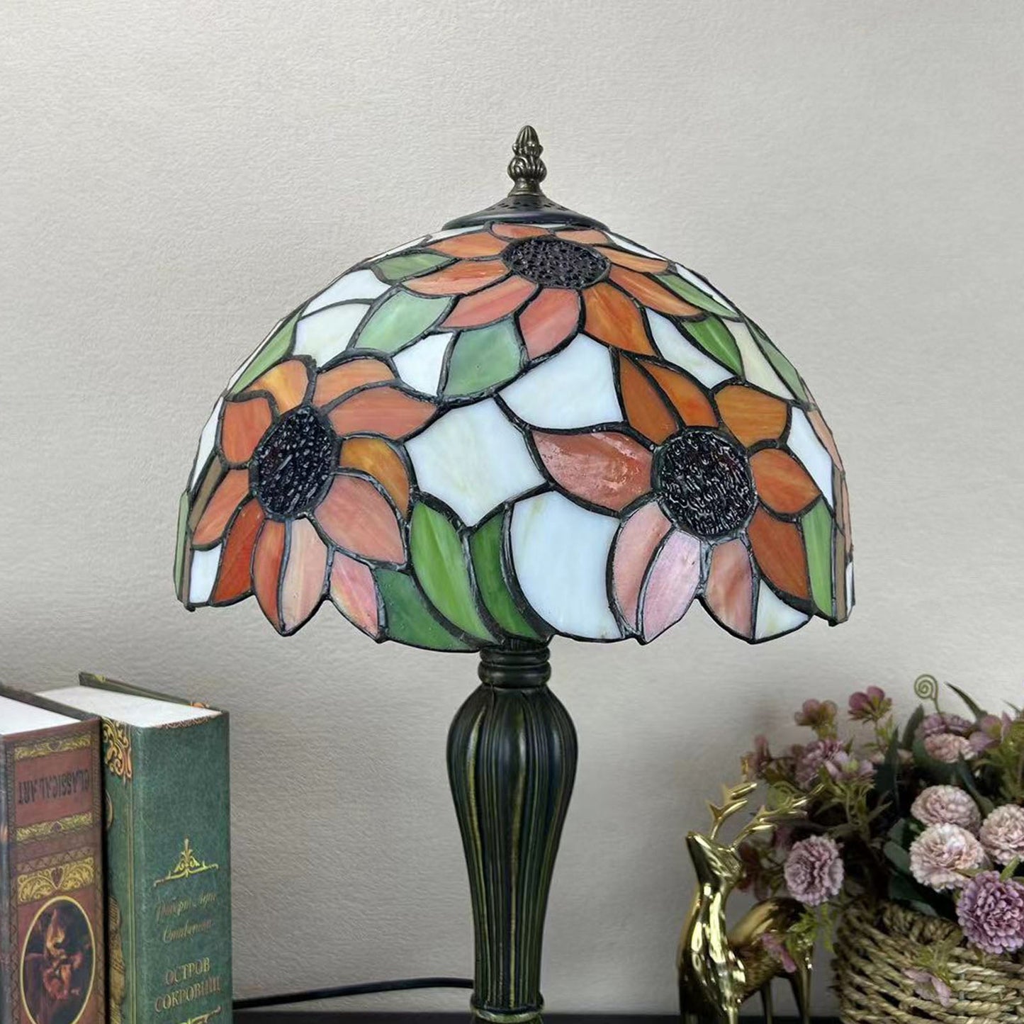 Traditional Tiffany Metal Glass Dome Grape Flower Dragonfly Butterfly 1-Light Table Lamp For Bedside