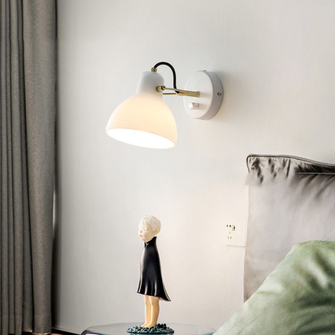 Modern Simplicity Iron Glass Dome Hemispheroid 1-Light Wall Sconce Lamp For Bedside