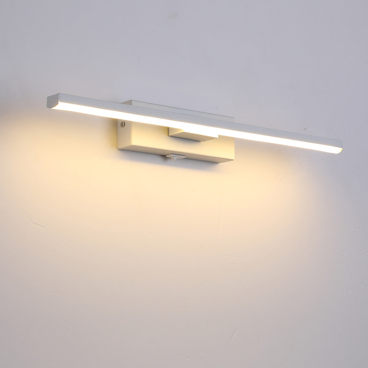 مصباح حائط LED مستطيل الشكل مصنوع من الألومنيوم والحديد والسيليكون بتصميم عصري بسيط لغرفة النوم 