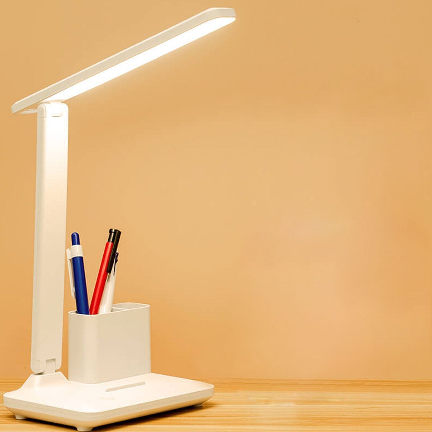 Simple Folding Pen Holder USB Eye Protection LED Reading Desk Lamp