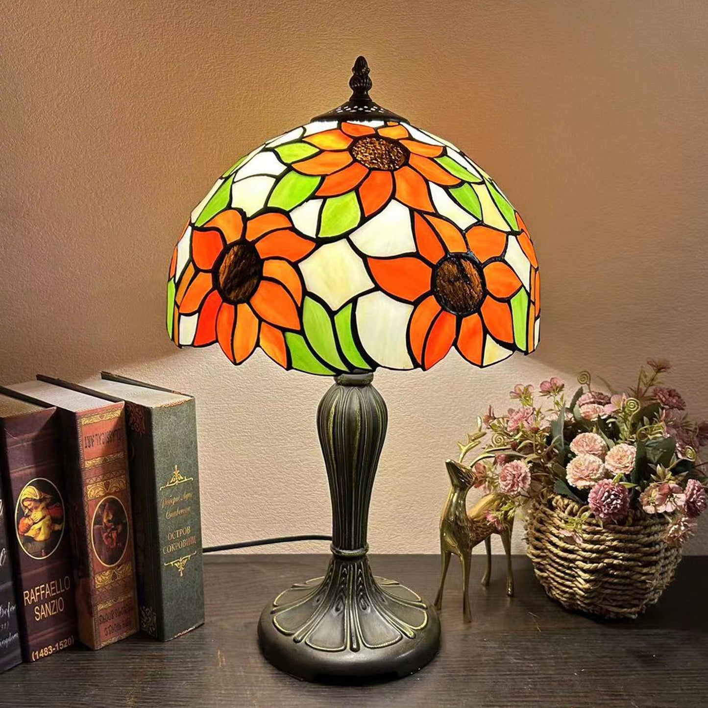 Traditional Tiffany Metal Glass Dome Grape Flower Dragonfly Butterfly 1-Light Table Lamp For Bedside