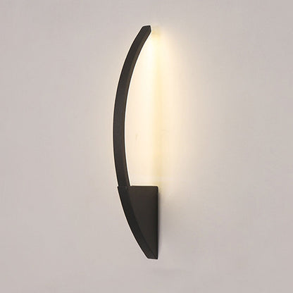 مصباح حائط LED من الحديد الأكريليكي بتصميم قوسي بسيط على الطراز الاسكندنافي 
