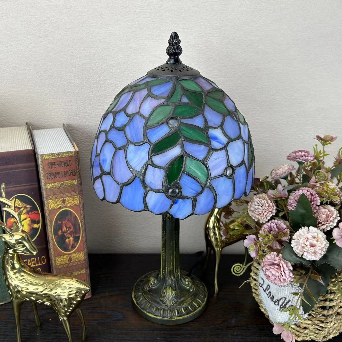 Traditional Tiffany Alloy Glass Dome Flower 1-Light Table Lamp For Bedside