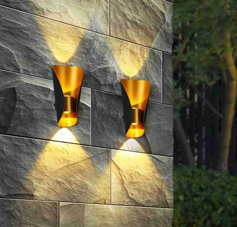 مصباح حائط LED مقاوم للماء بتصميم إبداعي وعصري وبسيط للشرفة الخارجية 